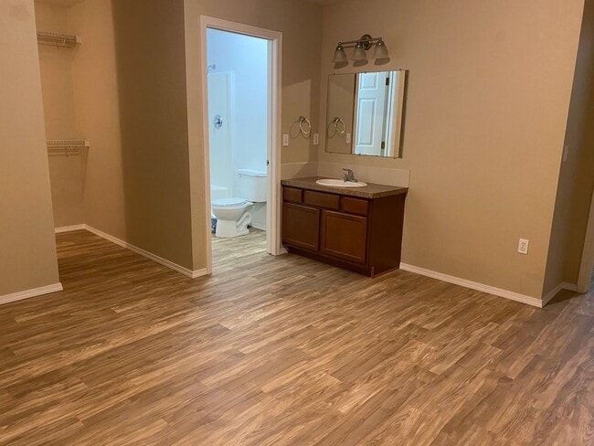 Building Photo - Spacious 3BR Townhome in Spokane