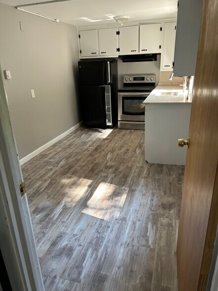 Eat in kitchen - 1136 Atwood Ave