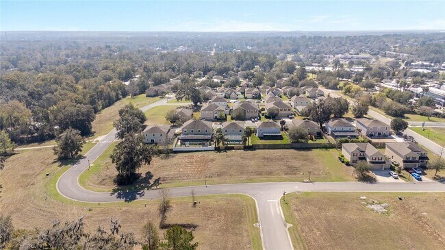 Building Photo - Private Oasis in the Heart of Alachua