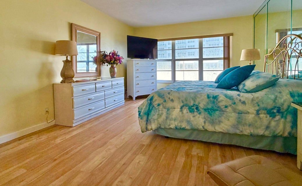 Building Photo - 3850 Galt Ocean Dr