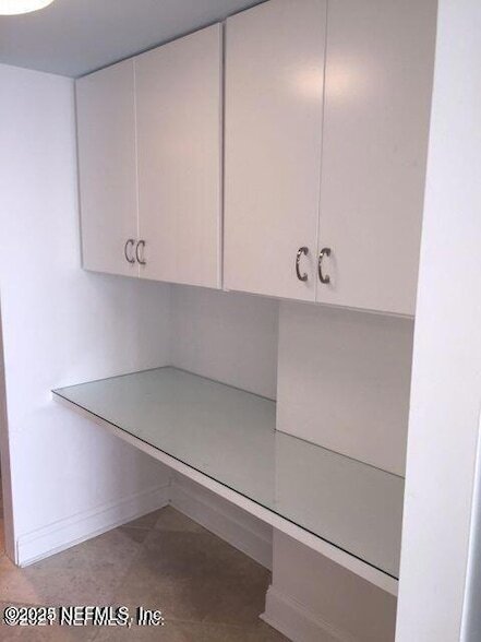 Building Photo - 1601 Ocean Dr S