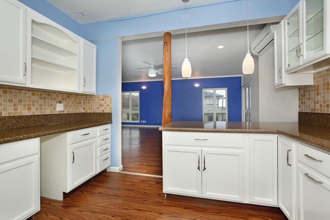 Building Photo - Convenient Location with AC and Solar Photovoltaic