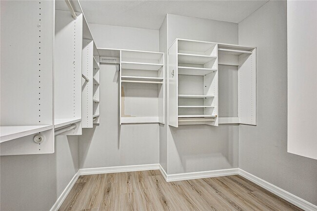 Building Photo - 3137 Beach View Ct