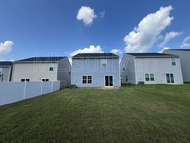 Building Photo - 2932 Egert Dr