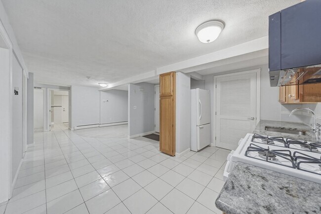 Building Photo - 1 Salem St