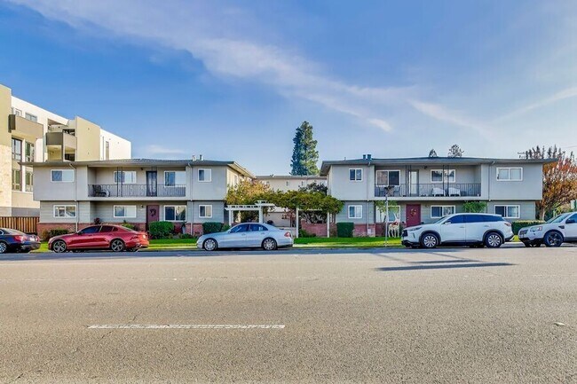 Building Photo - 1549 San Carlos Ave