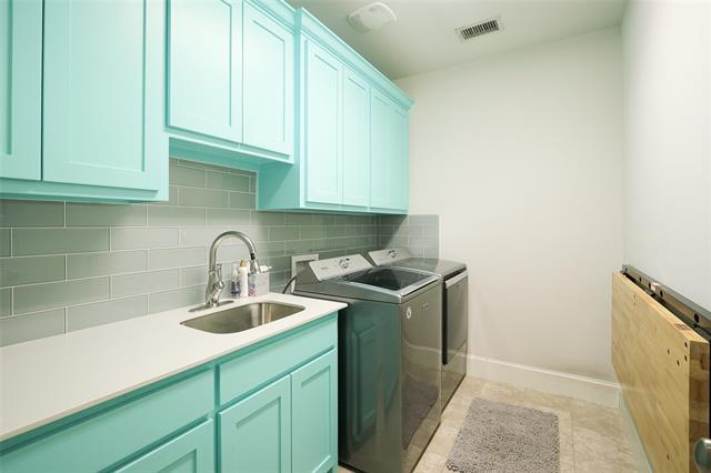 Building Photo - 316 Hollow Way