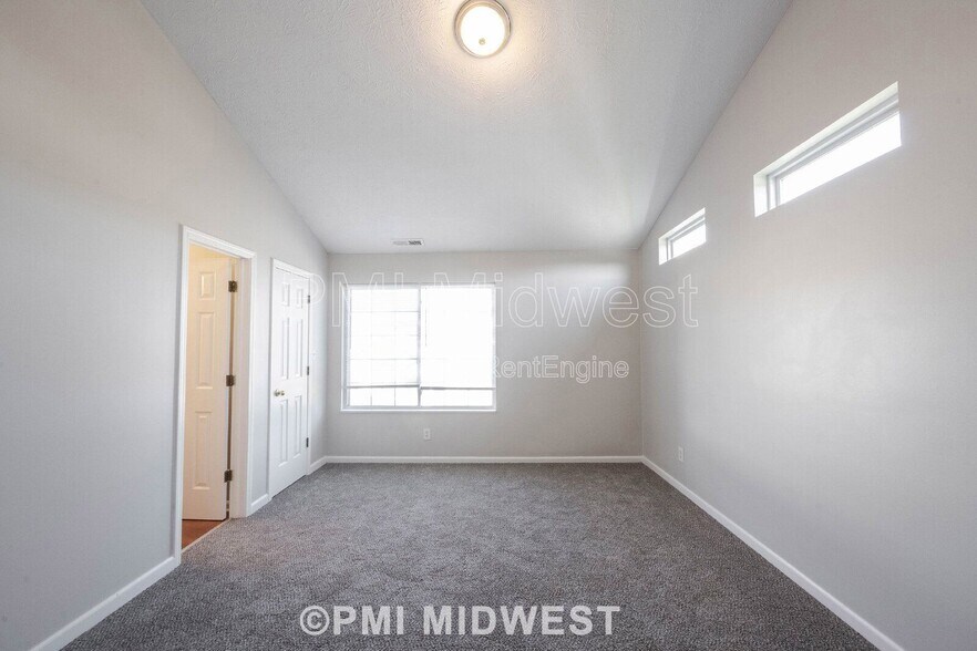 Building Photo - 6623 Dunsdin Dr