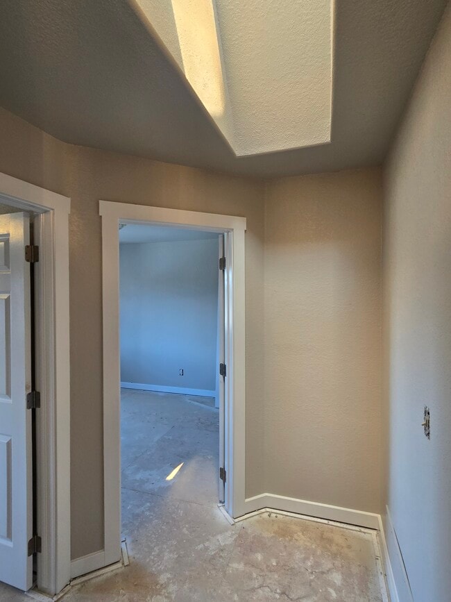 Building Photo - 1642 Columbine Village Dr
