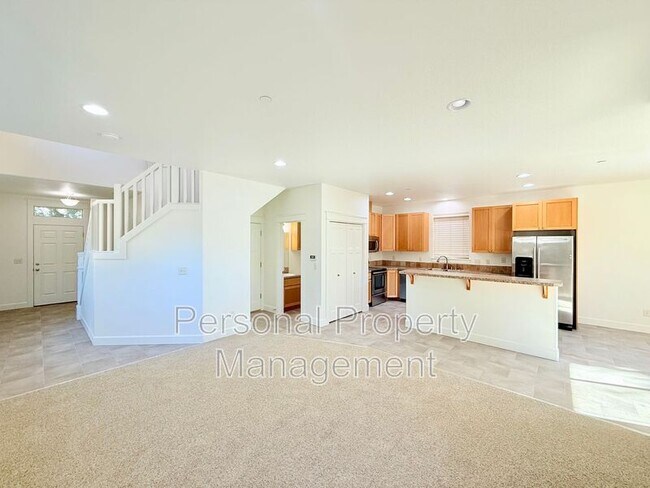 Building Photo - 3368 NW 47th Dr