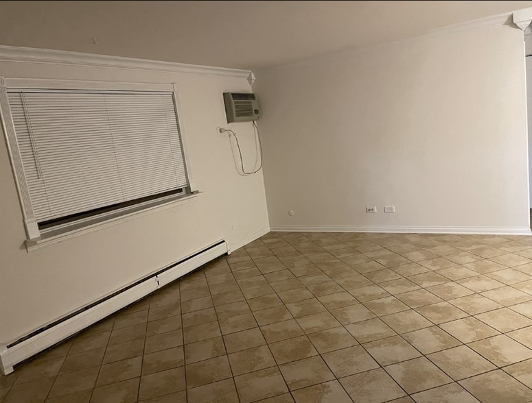 Building Photo - 543 Brookside Dr