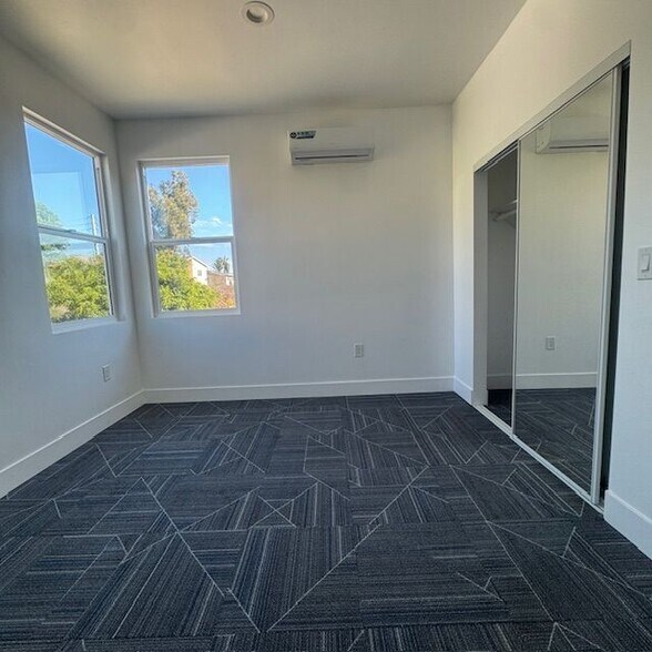 Building Photo - 2788 Vista Way