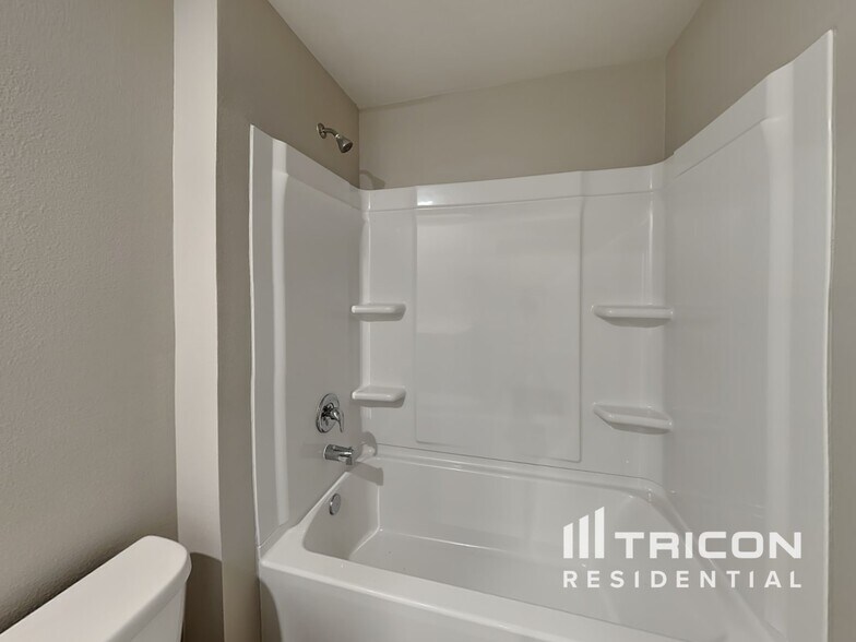 Building Photo - 12120 Kingsley Trl