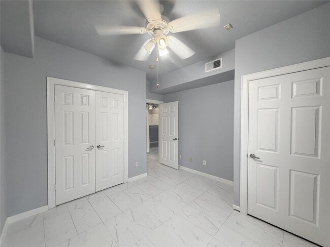 Building Photo - 6611 W Sam Houston Pkwy S