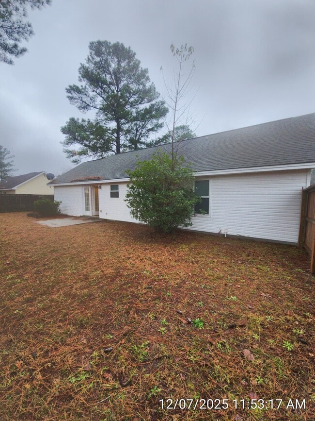 Building Photo - 323 Aubrey Ave