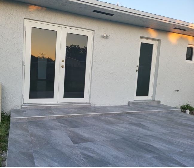 Building Photo - 3300 SW 127th Ave