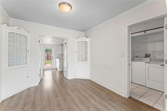 Building Photo - 4011 W El Prado Blvd