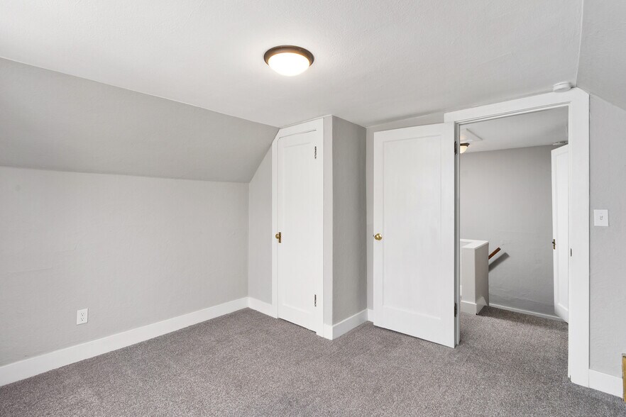 Building Photo - 1011 E Nora Ave