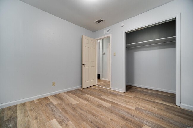 Building Photo - 6508 Pecan Ave