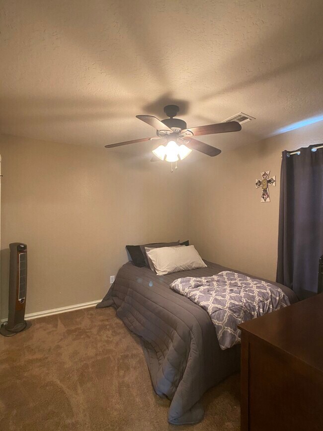 Building Photo - 1401 Limestone Way