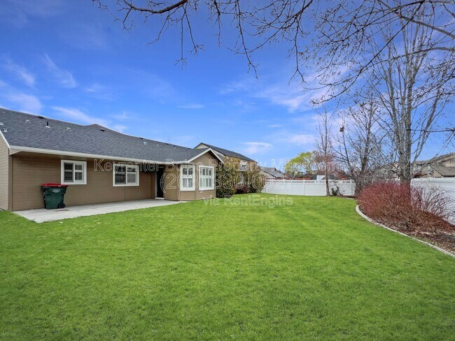 Building Photo - 2403 E Indian Creek Dr