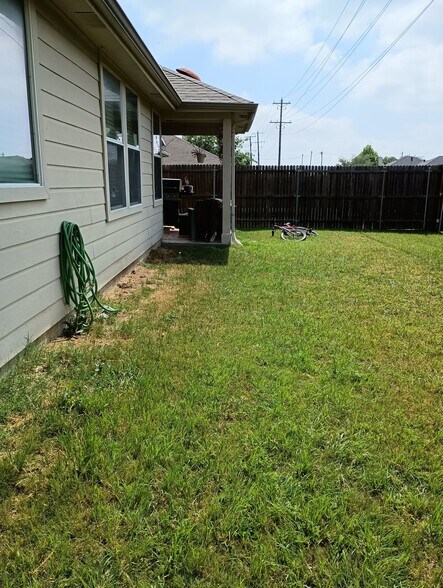 Building Photo - 1820 Ringtail Dr