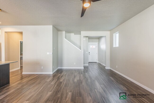 Building Photo - Heart of Meridian 4 Bed 3 Bath