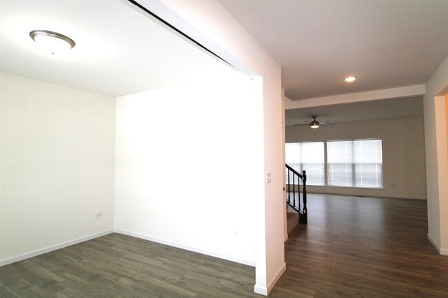 Building Photo - 130 Prairie Wind Dr