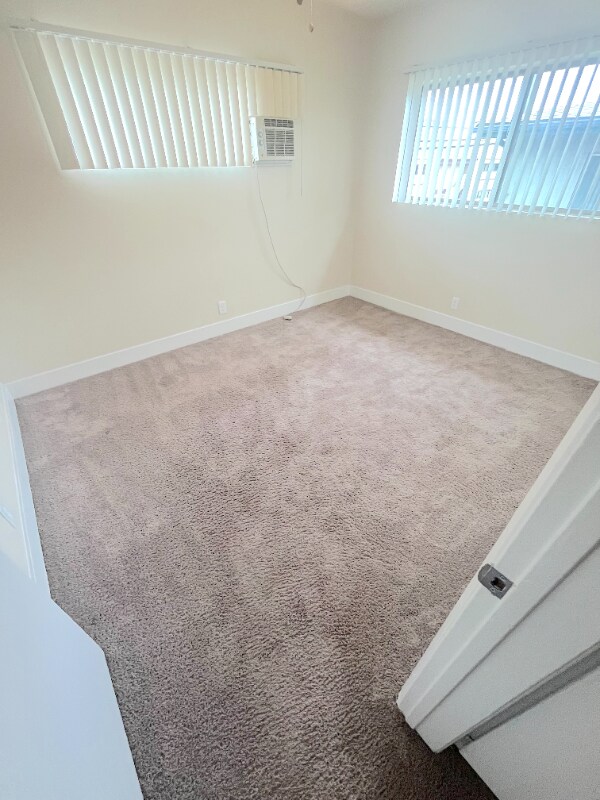 Building Photo - 638 Silverwood Ave