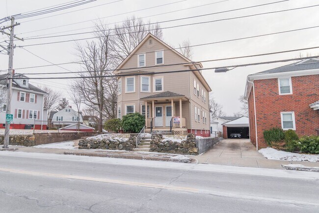 Building Photo - 848 Smith St