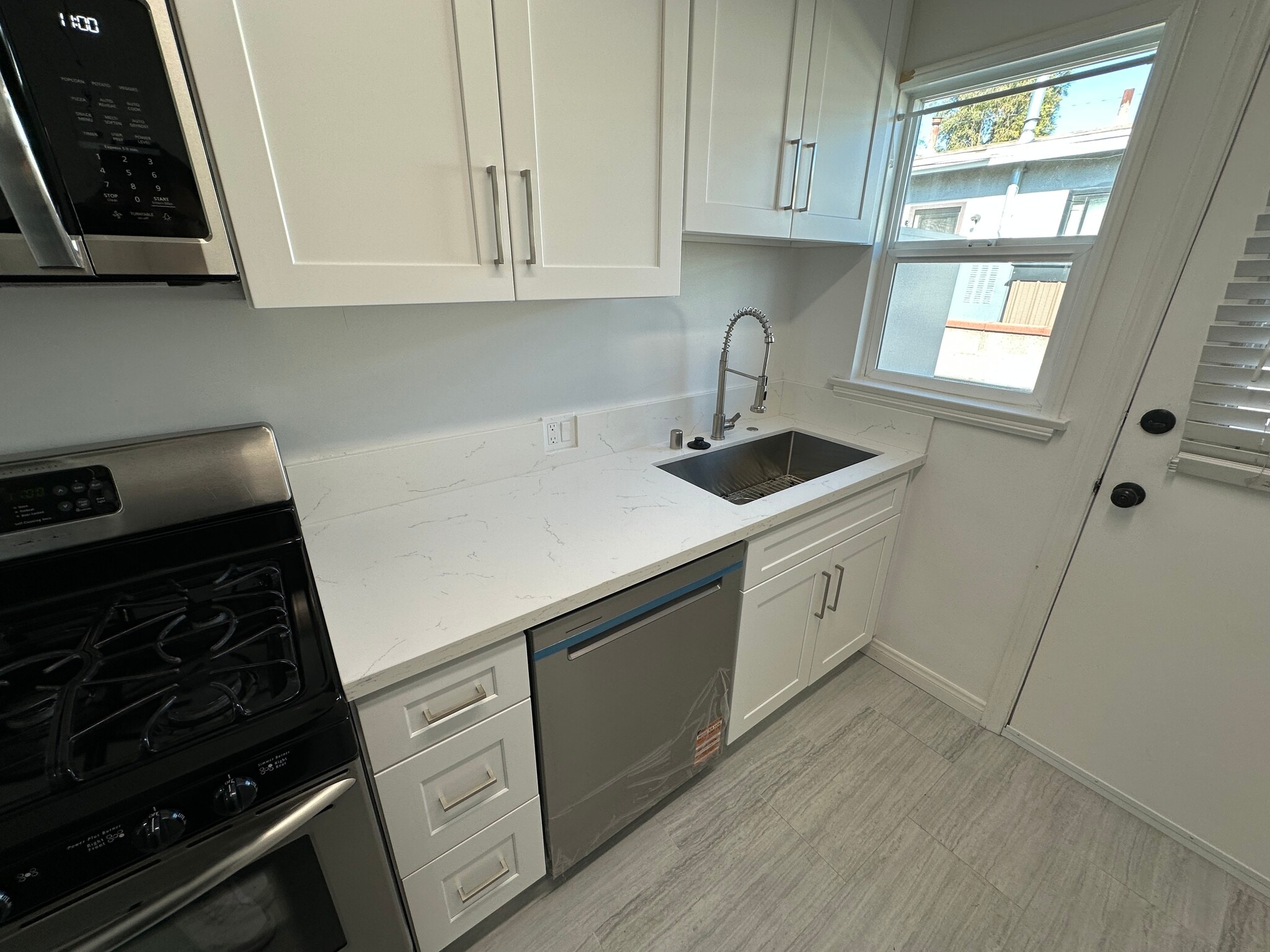 Building Photo - 2666 N Frederic St