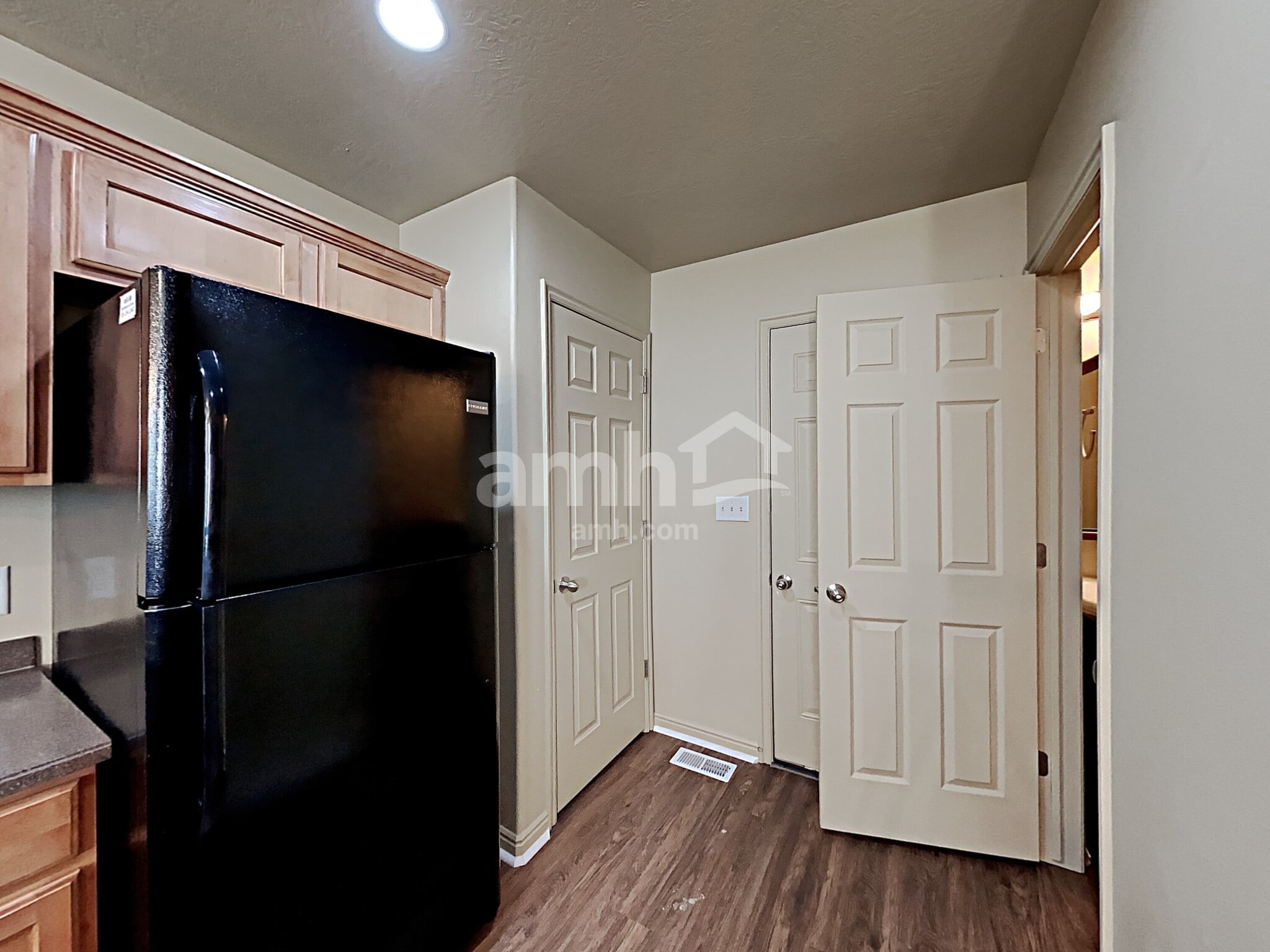 Building Photo - 1805 American Way