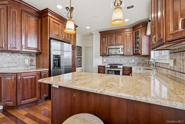 Building Photo - 336 Trotting Ln