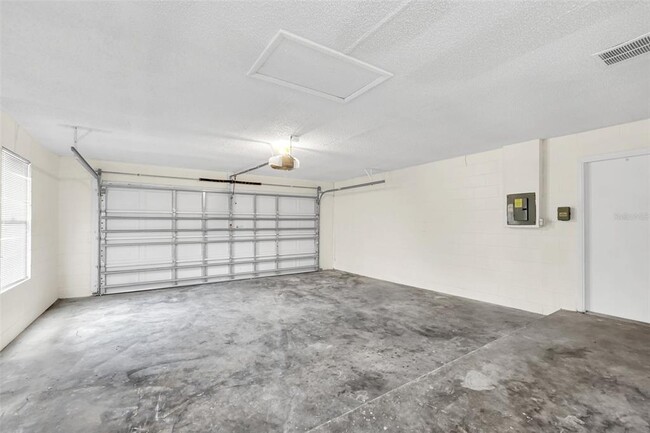 Building Photo - 5322 Jade St