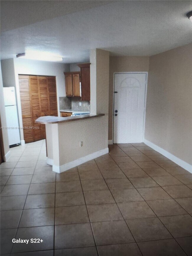 Primary Photo - 6284 NW 186th St