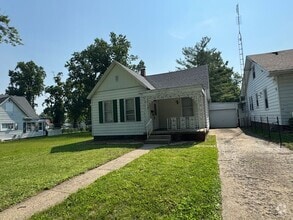 Building Photo - Cozy Comfort: 2 Bed, 1 Bath Home with Spac...