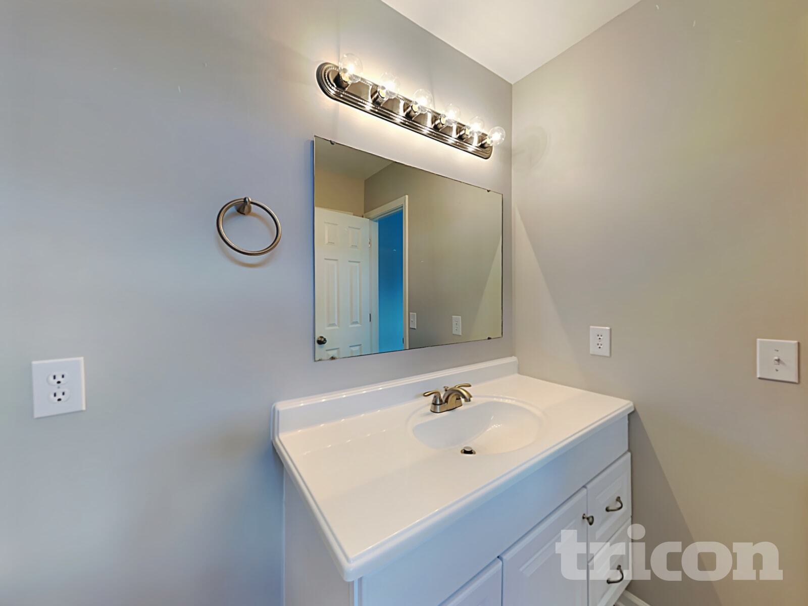 Building Photo - 5745 Henderson Oaks Dr