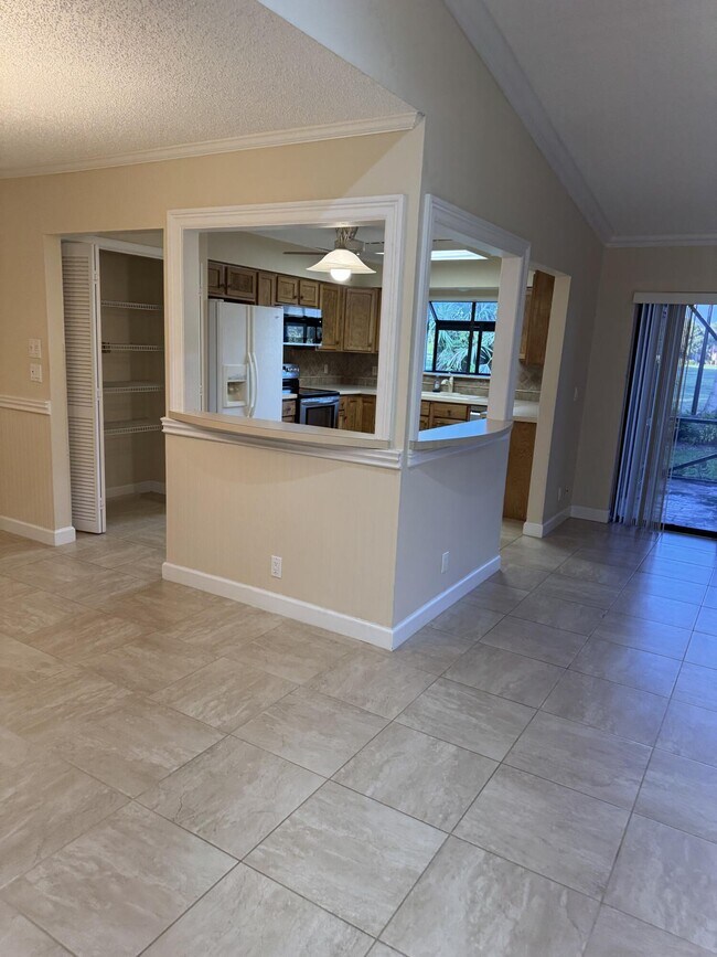 Building Photo - 2632 SW Willowood Cir