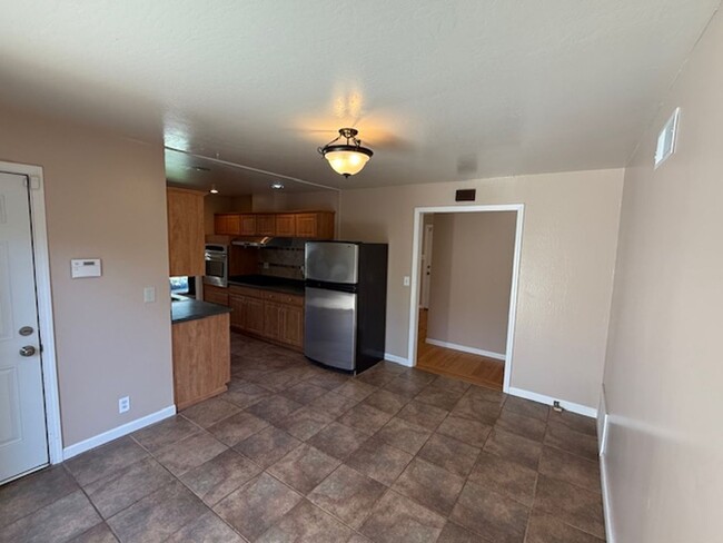 Building Photo - RENTED - 3 Bedroom Ranch Style Home in El ...