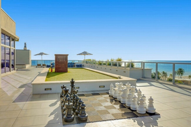 Building Photo - 777 N Ocean Dr