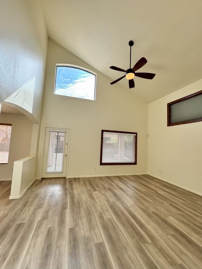 Building Photo - ASHLEY HEIGHTS 3 BEDROOM WITH HUGE BACKYARD