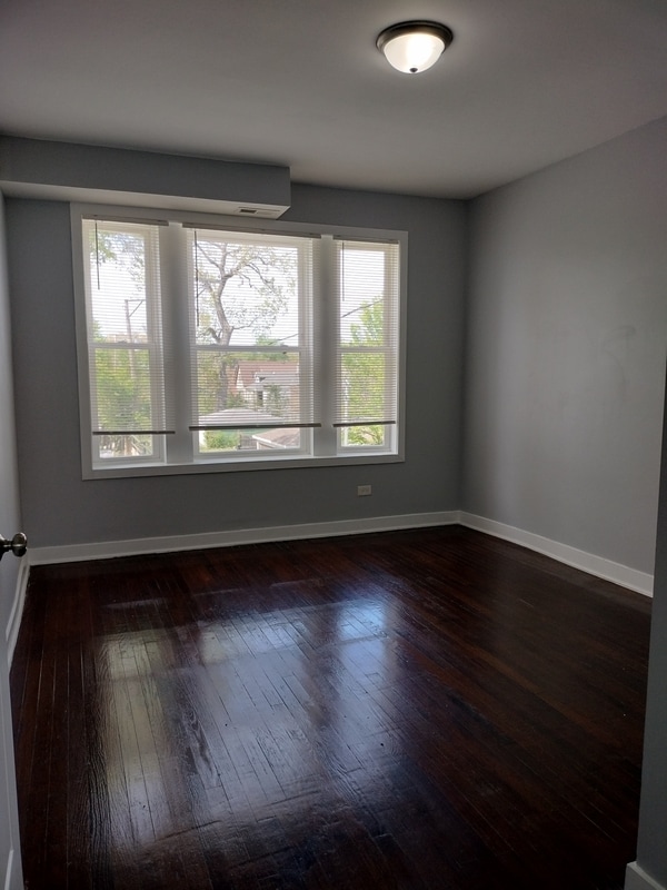 Building Photo - 1413 W 66th St