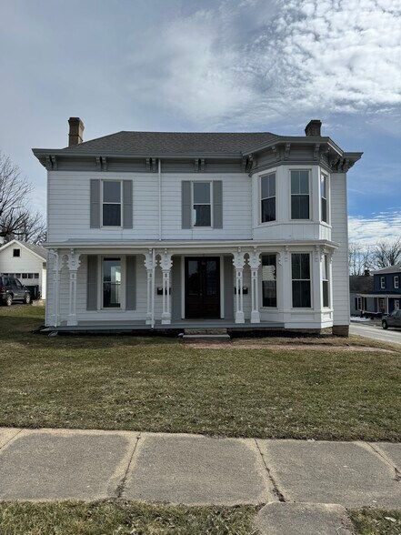 Primary Photo - 338 S High St