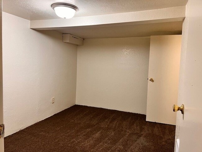 Building Photo - 1471