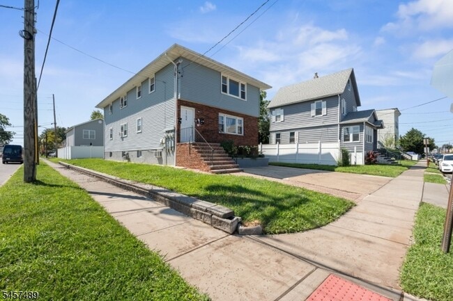 Building Photo - 1134 Rivington St