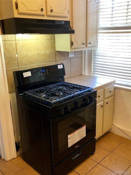 Building Photo - 1301 S Perry St