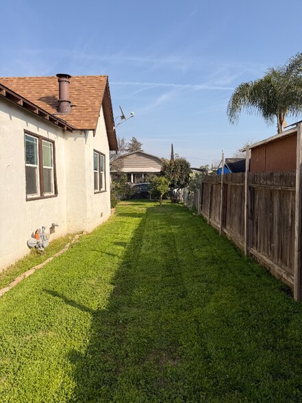 Building Photo - 1409 N Divisadero St