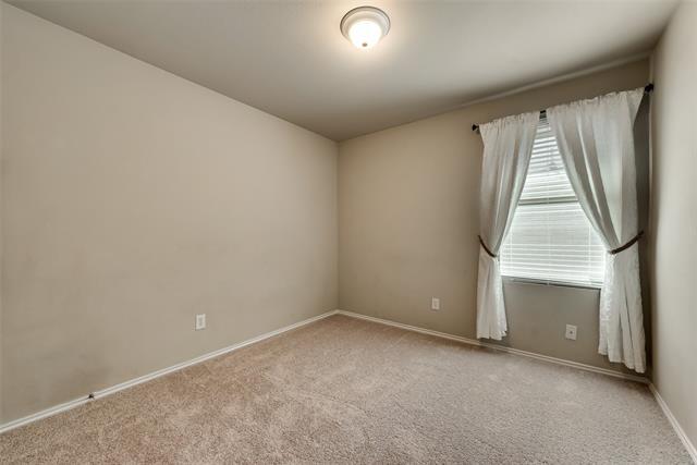 Building Photo - 5501 Crestwood Dr