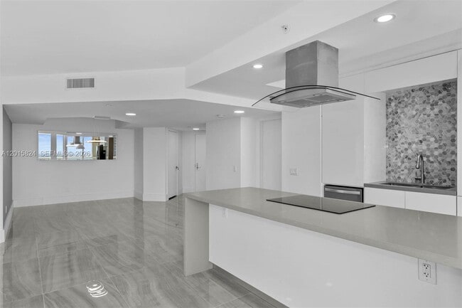 Building Photo - 21055 Yacht Club Dr