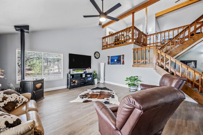 Building Photo - 1207 N Arrowhead Dr
